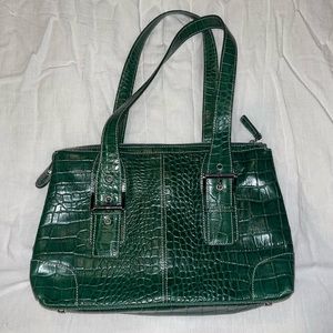Vintage Charter Club emerald green crocodile medium sized purse